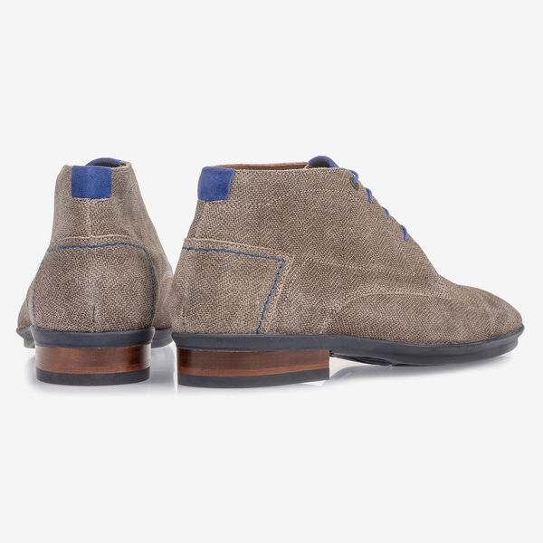 Sand-coloured suede leather lace boot with print