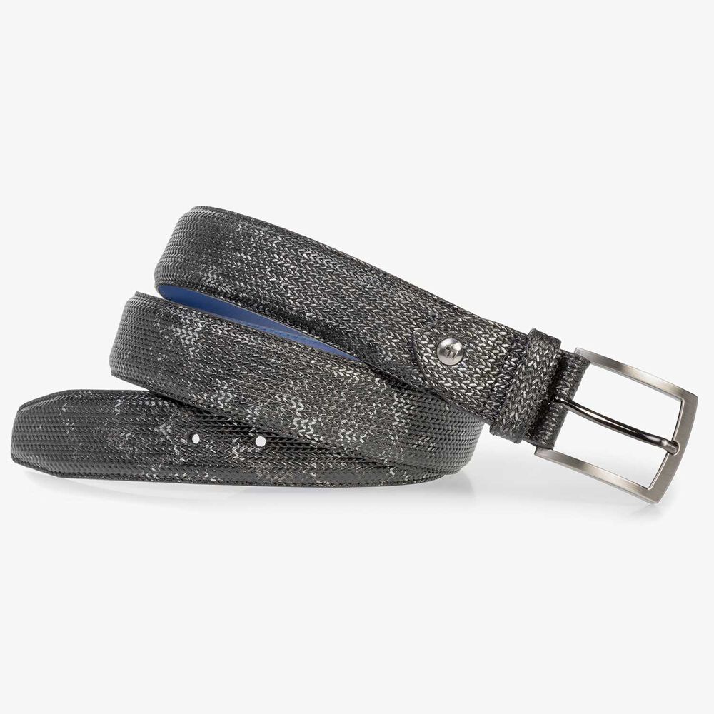 Donkergrijze leren riem met metallicprint
