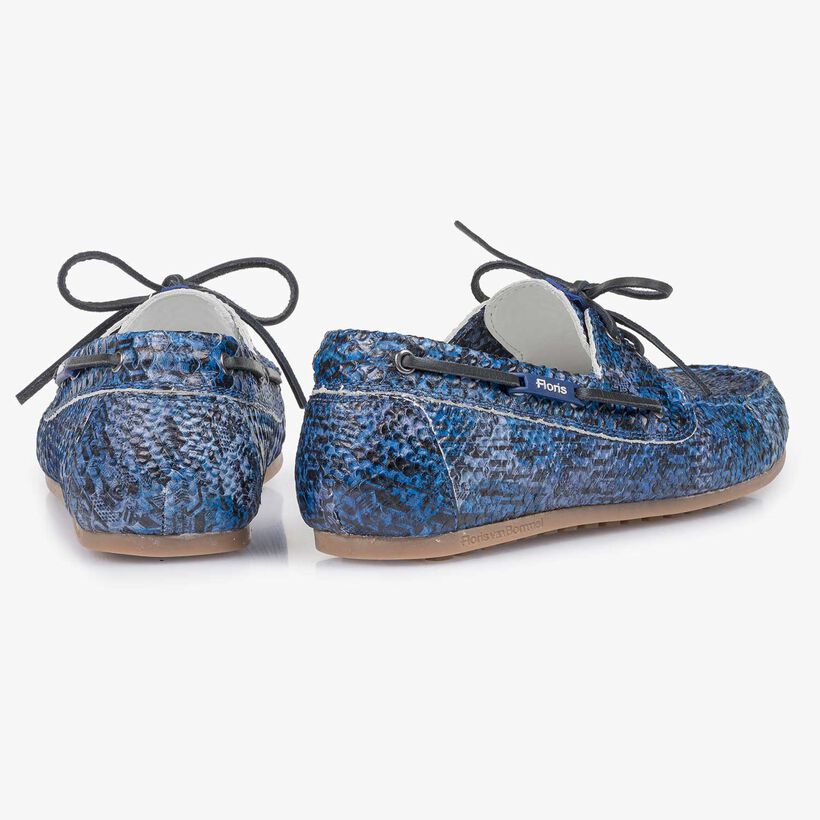 Blauwe kalfsleren bootschoen met snakeprint