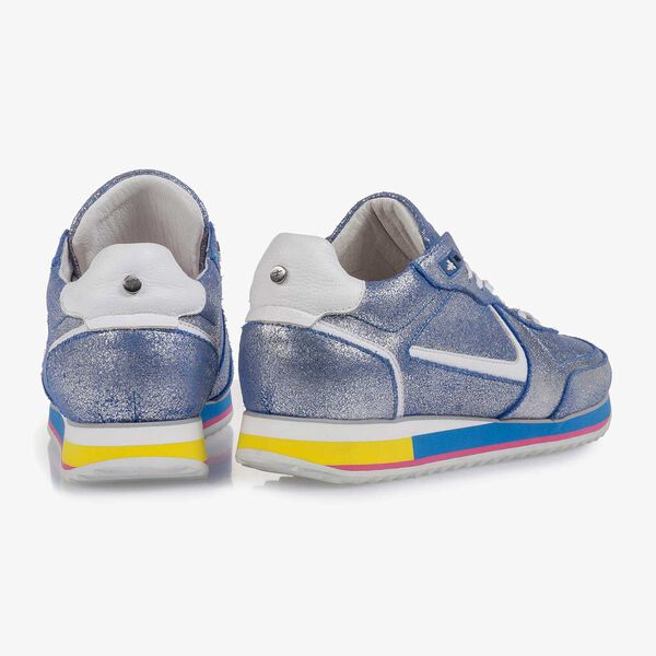 Zilveren metallic leren sneaker met blauw changeant effect