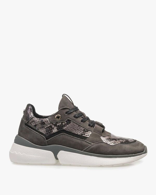 Donkergrijze su&egrave;de sneaker met snakeprint