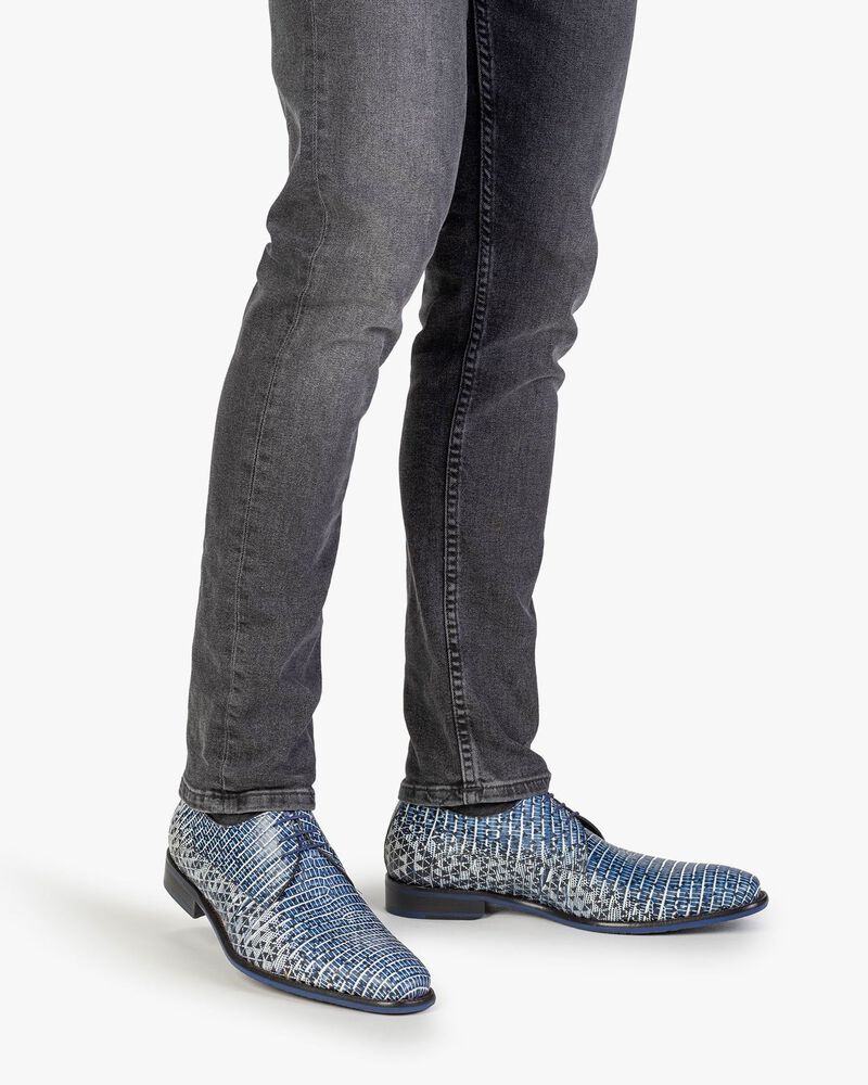 Veterschoen met print blauw
