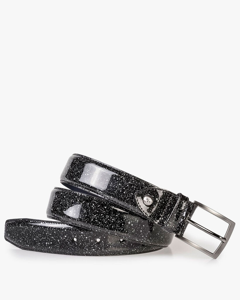 Zwarte lakleren riem met print