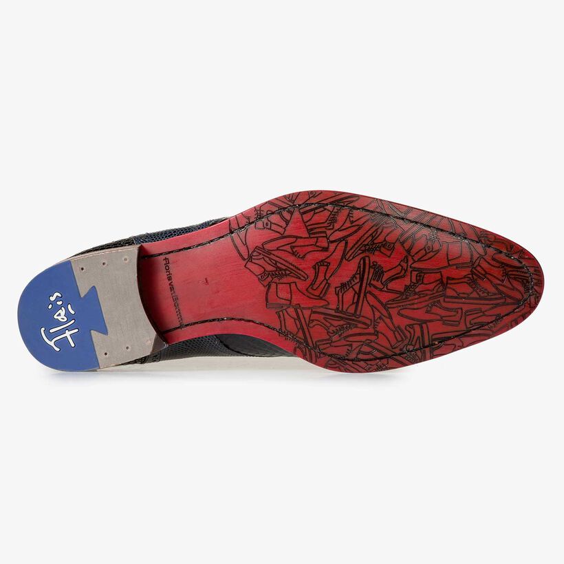 Halfhoge blauwe leren veterschoen met snakeprint