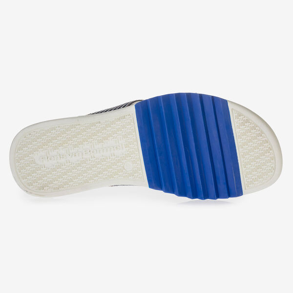 Blauwe su&egrave;de teenslipper met print