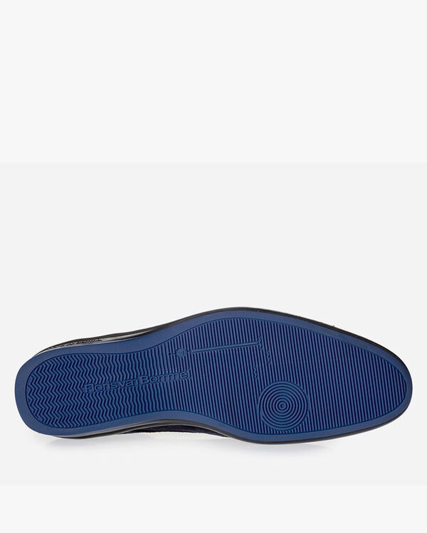 Donkerblauwe su&egrave;de veterboot