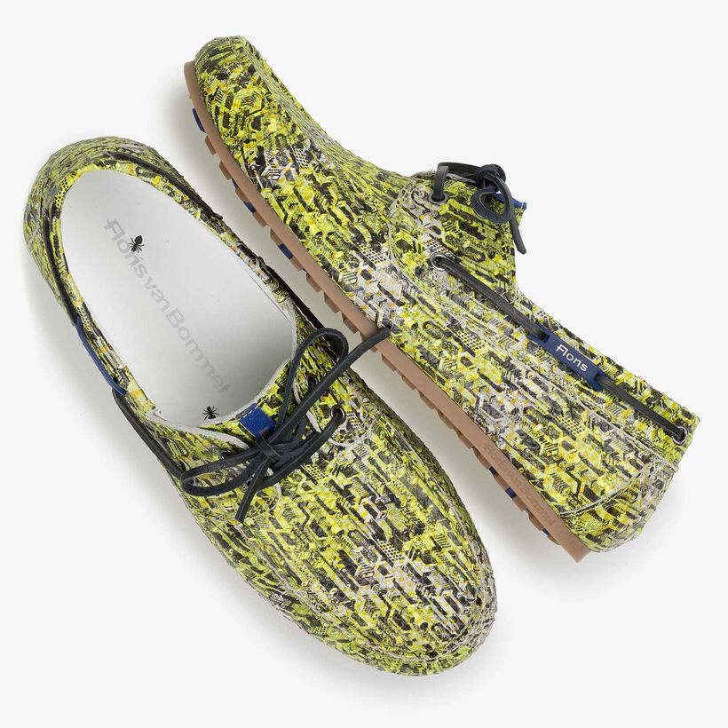 Gele kalfsleren bootschoen met snakeprint
