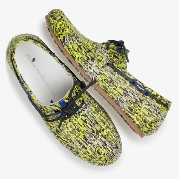 Gele kalfsleren bootschoen met snakeprint