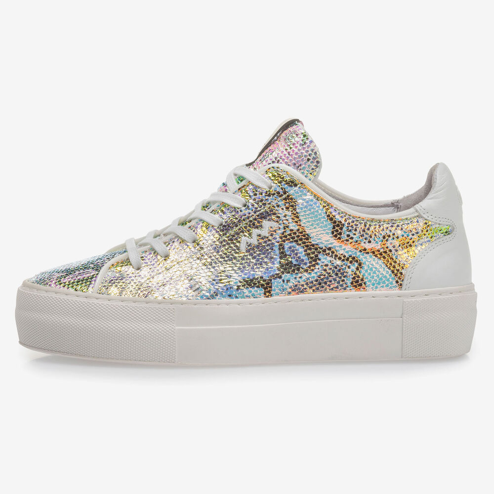 Sneaker with green/gold metallic print