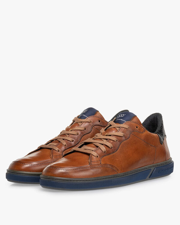 Sneaker calf leather cognac
