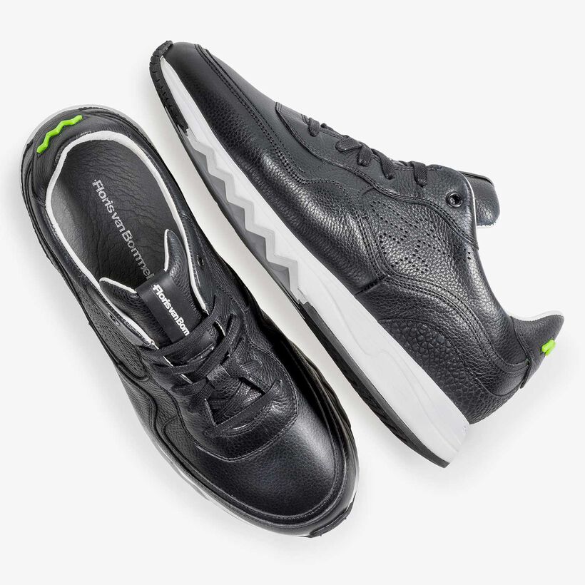Black structured leather sneaker