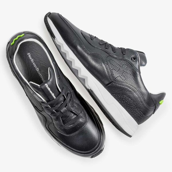 Black structured leather sneaker