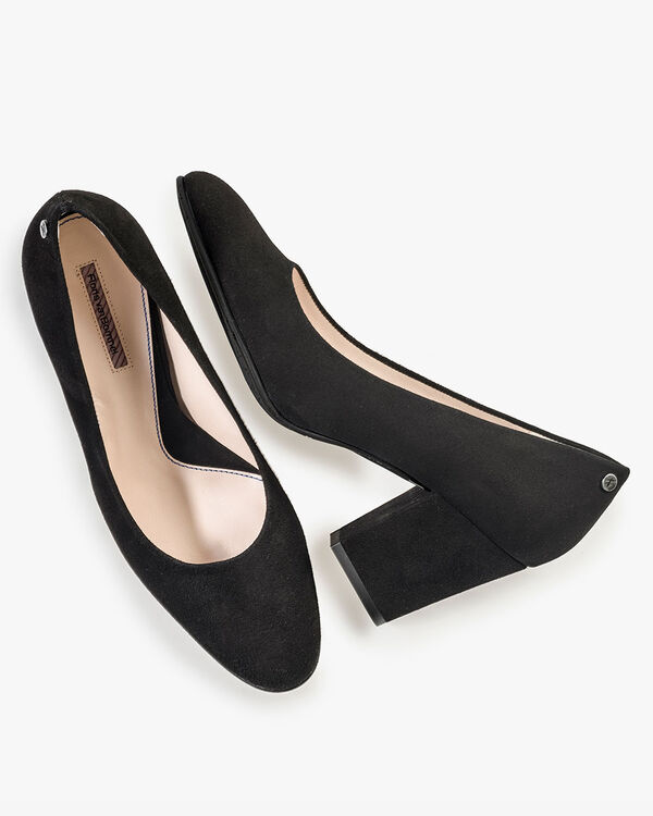 Zwarte su&egrave;de pump
