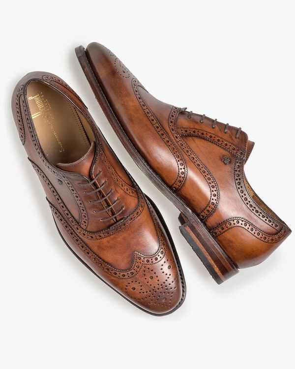 Dark cognac-coloured calf leather brogue