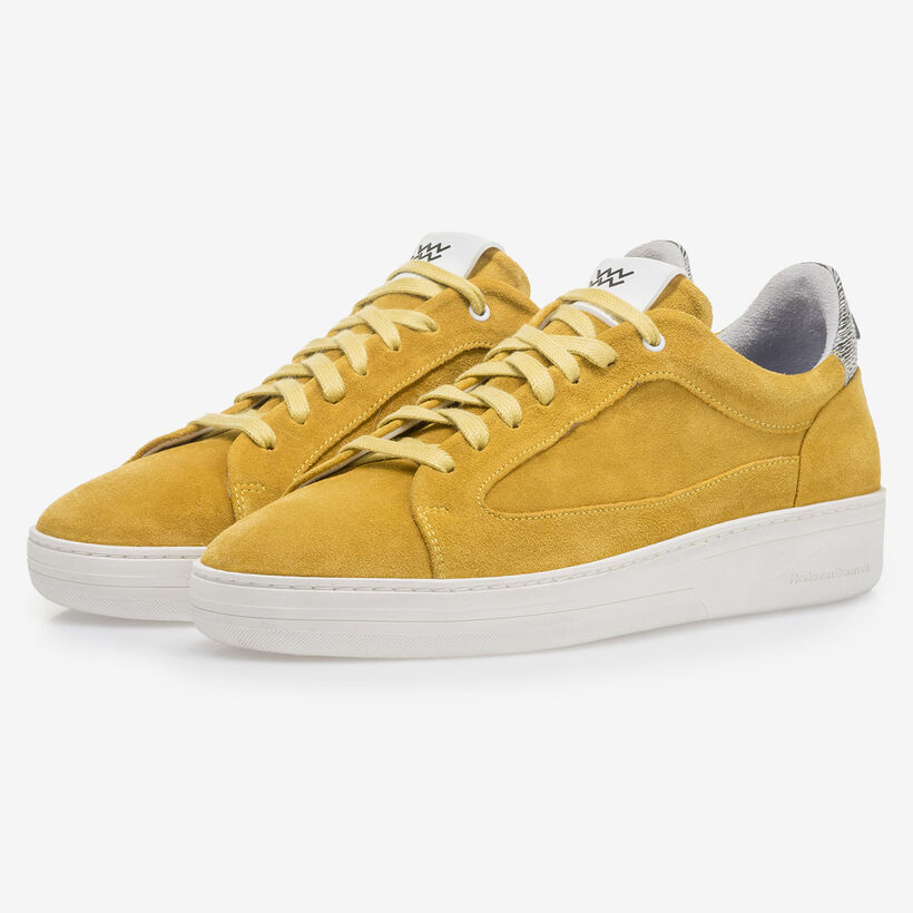 Gele su&egrave;de sneaker