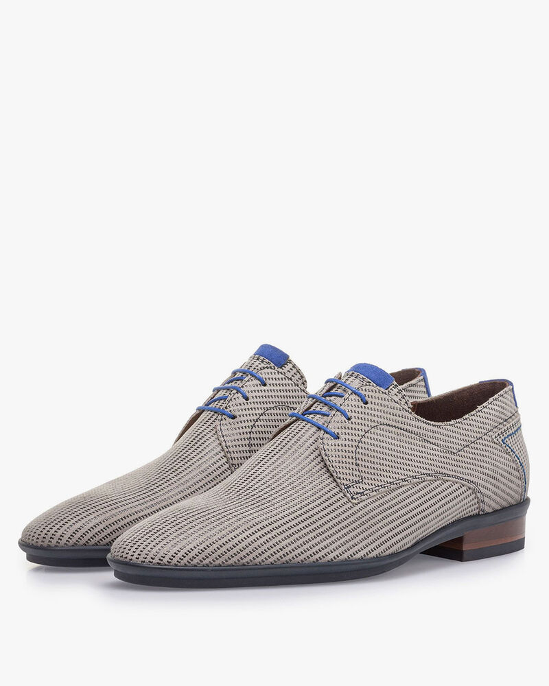 Beige su&egrave;de veterschoen