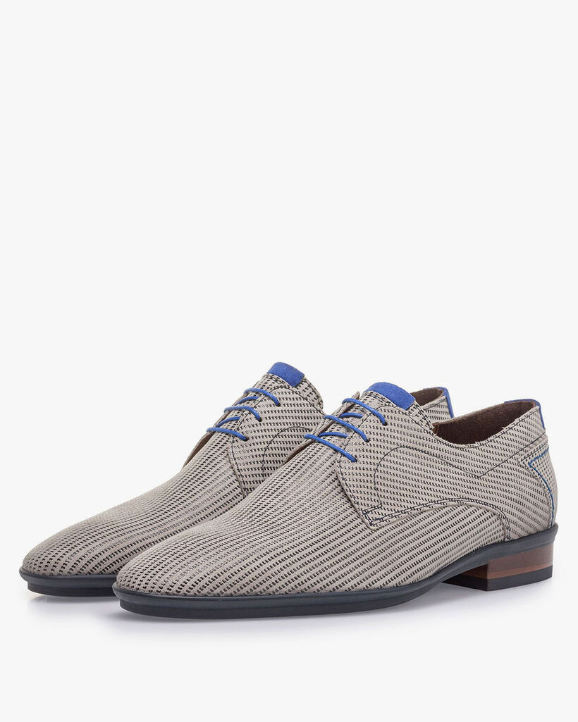 Beige su&egrave;de veterschoen