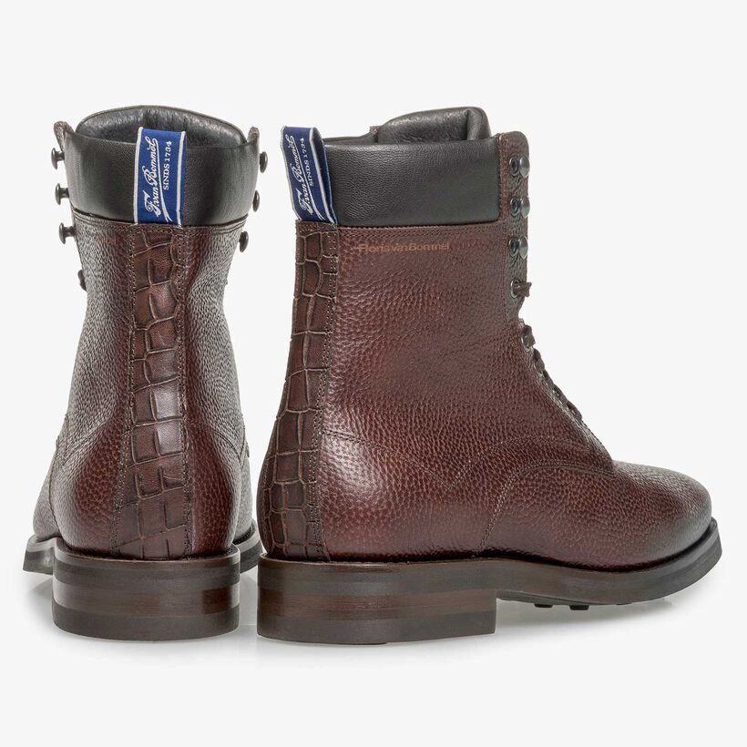 Donkerbruine kalfsleren veterboot met structuur