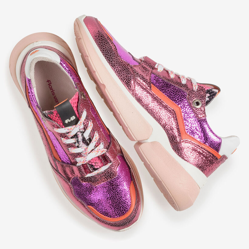 Roze leren sneaker met metallicprint