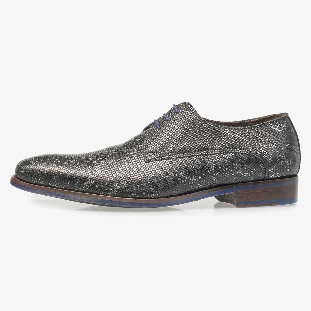 Dark grey leather lace shoe with metallic print