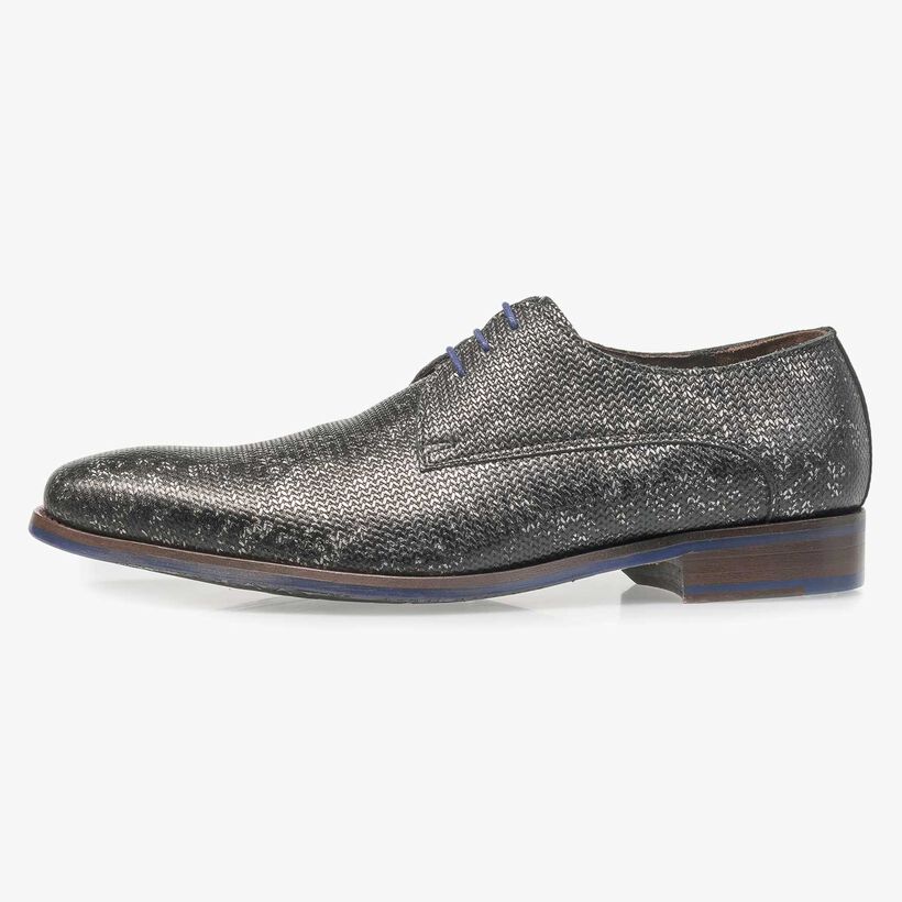 Dark grey leather lace shoe with metallic print