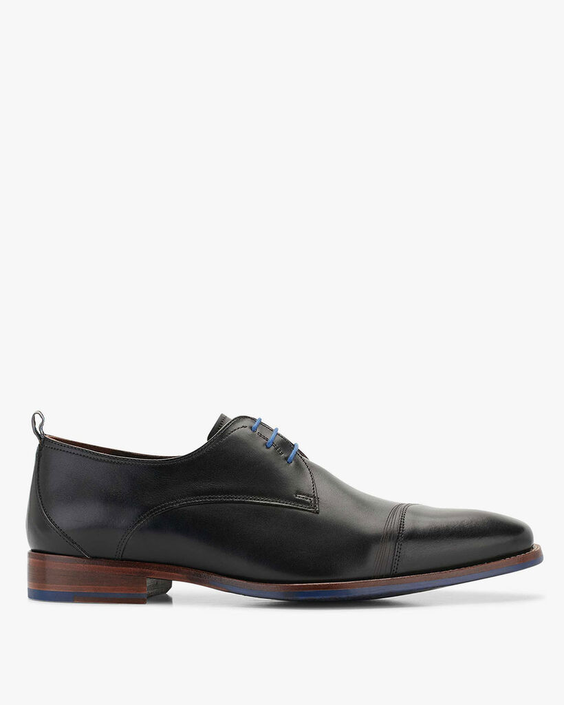Lace shoe calf leather black