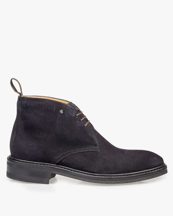 Donkerblauwe su&egrave;de veterboot