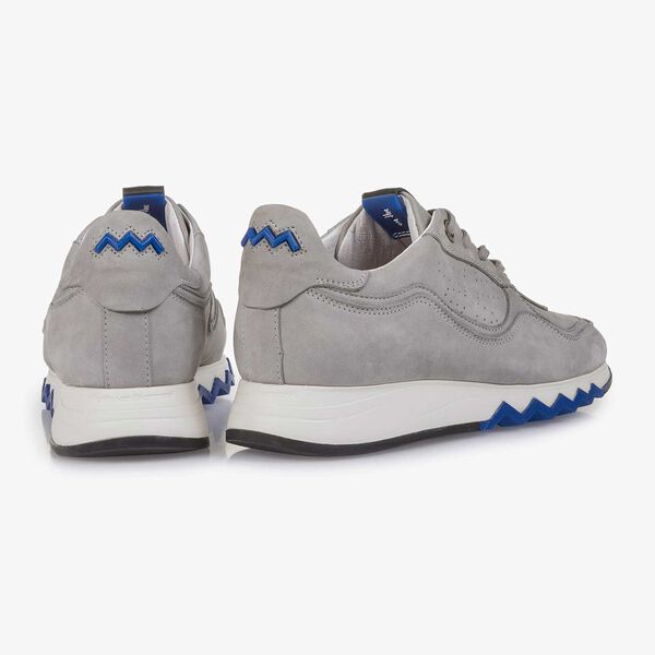 Lichtgrijze nubuckleren sneaker
