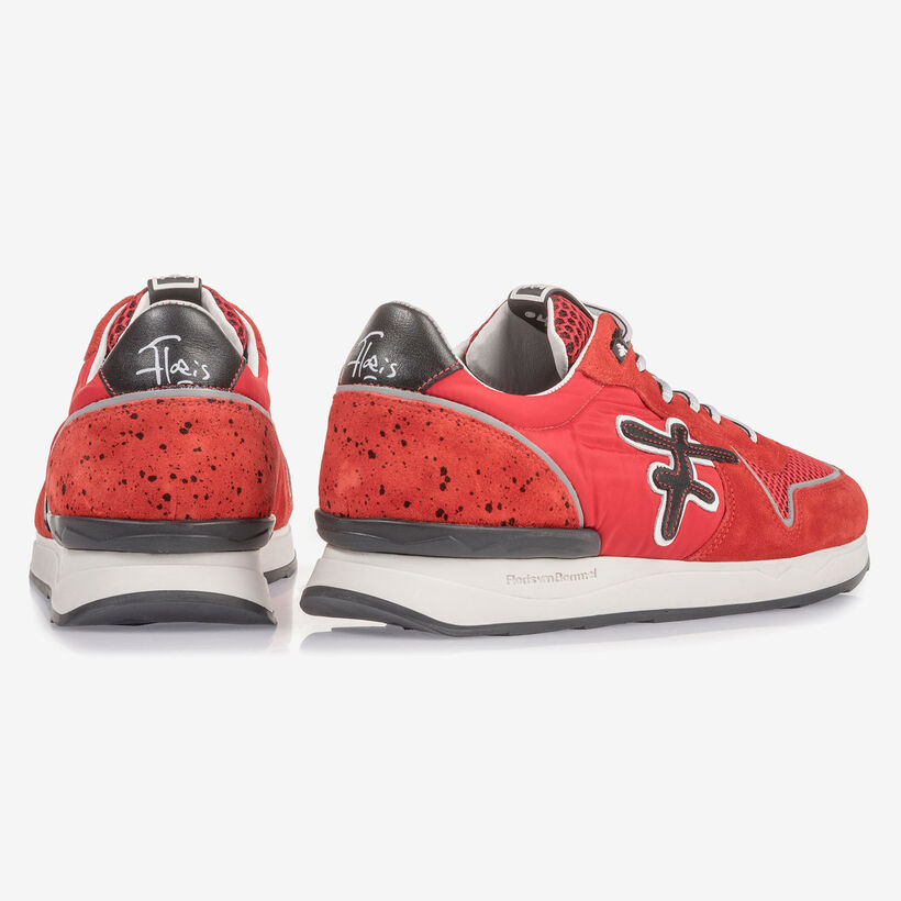 Rode su&egrave;de sneaker