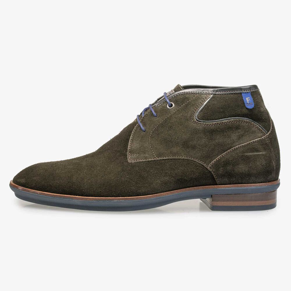 Olijfgroene kalfssu&egrave;de veterboot