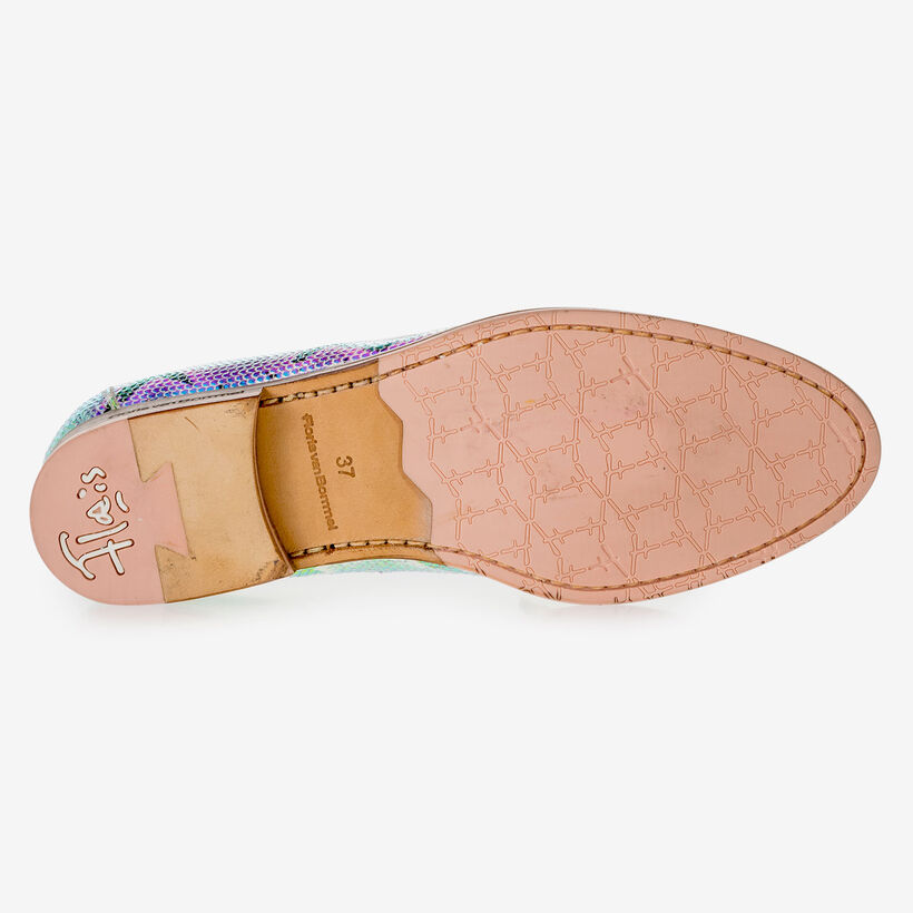 Leather loafer with green/gold metallic print