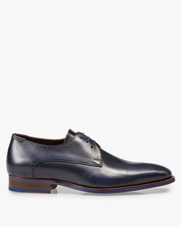Donkerblauwe leren veterschoen