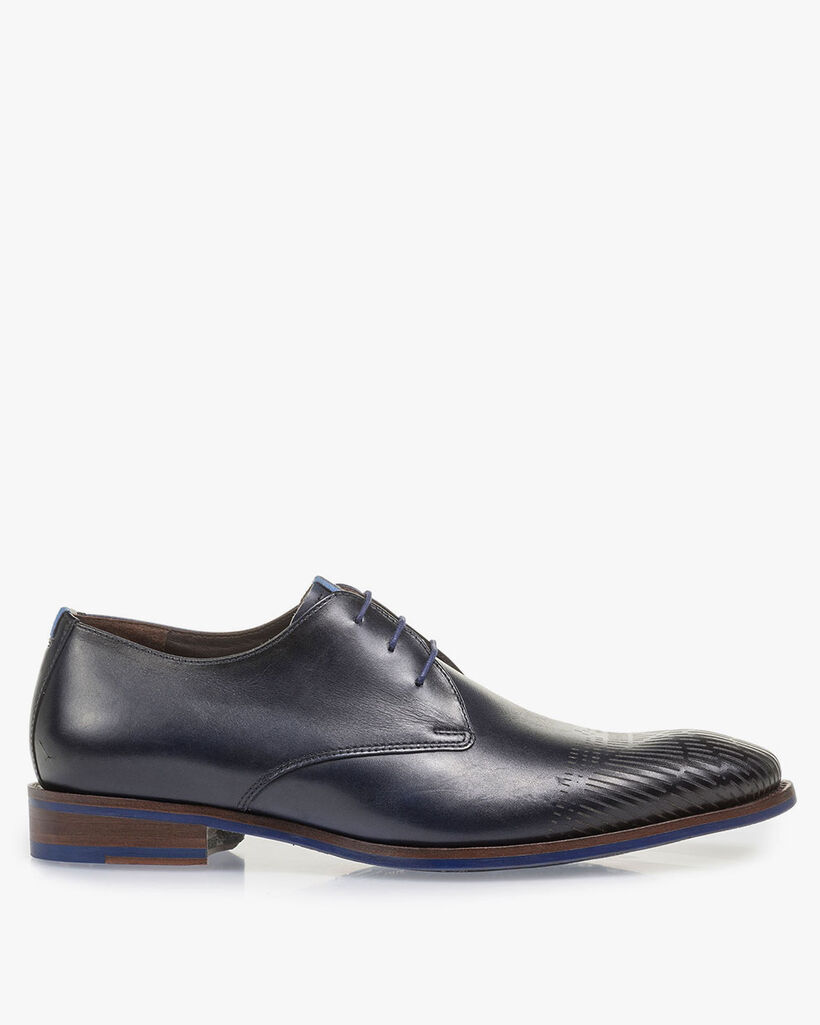 Donkerblauwe kalfsleren veterschoen