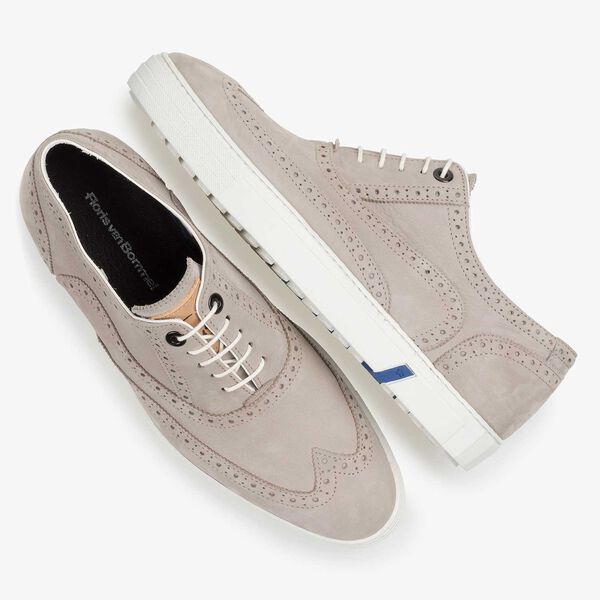 Lichtgrijze nubuck brogue
