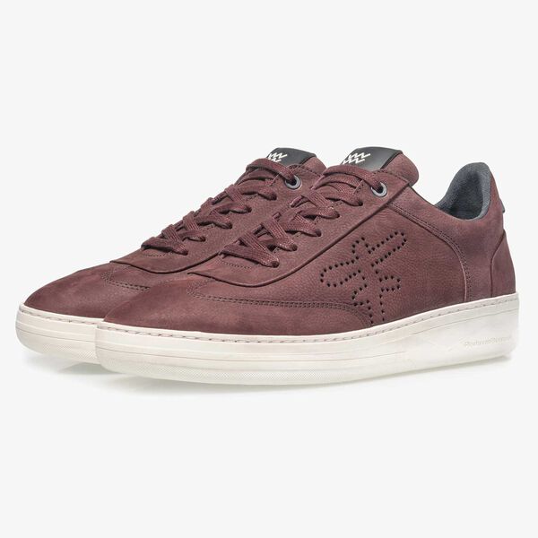 Rode nubuckleren sneaker met print