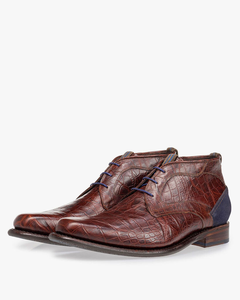 Lace boot croco print cognac