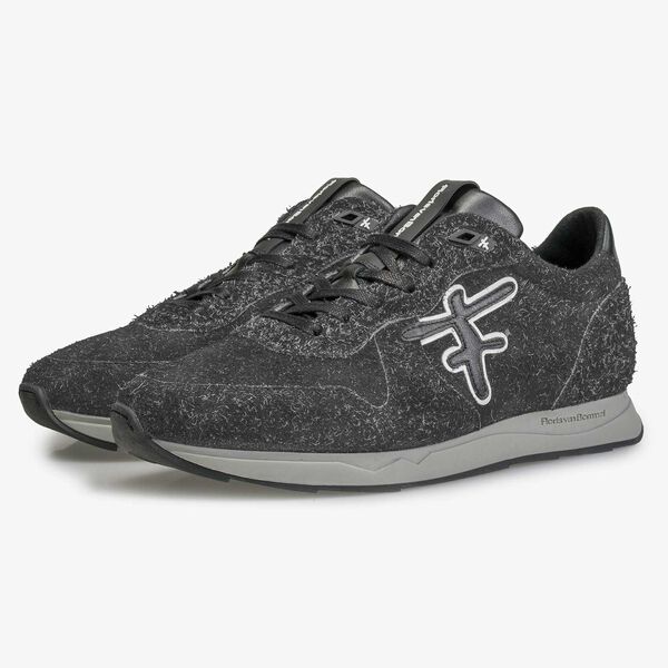 Dark grey rough-haired sneaker