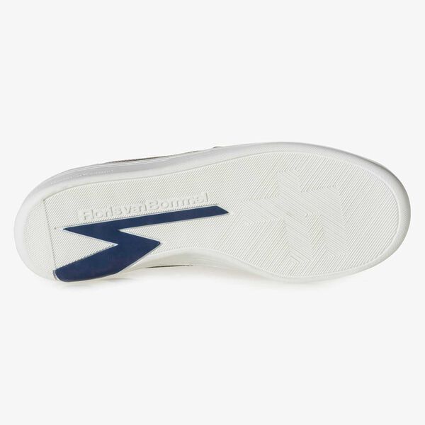 Donkergrijze nubuckleren sneaker