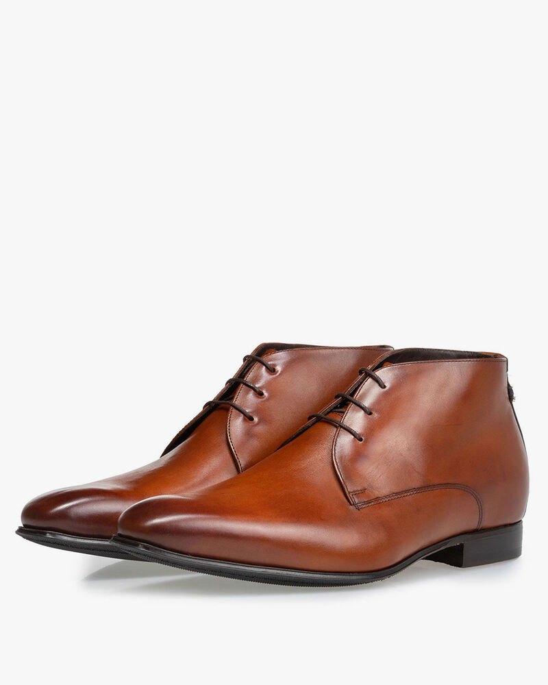 Lace boot calf leather cognac