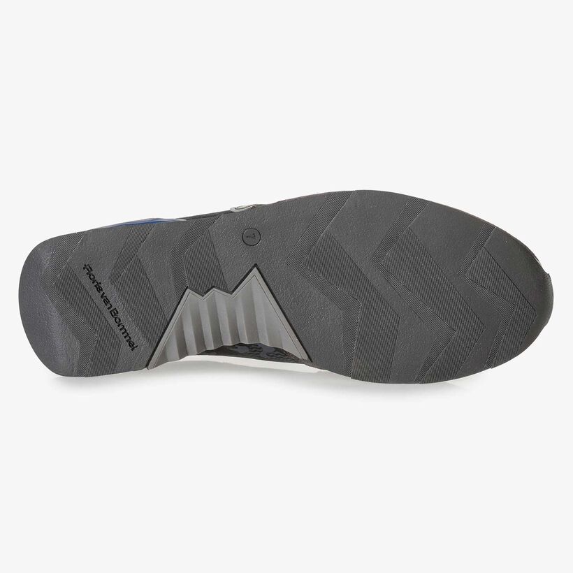 Donkergrijze su&egrave;de sneaker met print