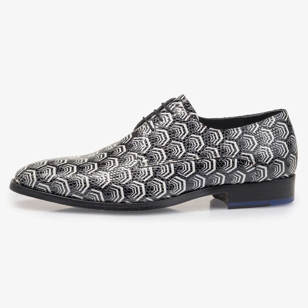 Kalfsleren veterschoen met print