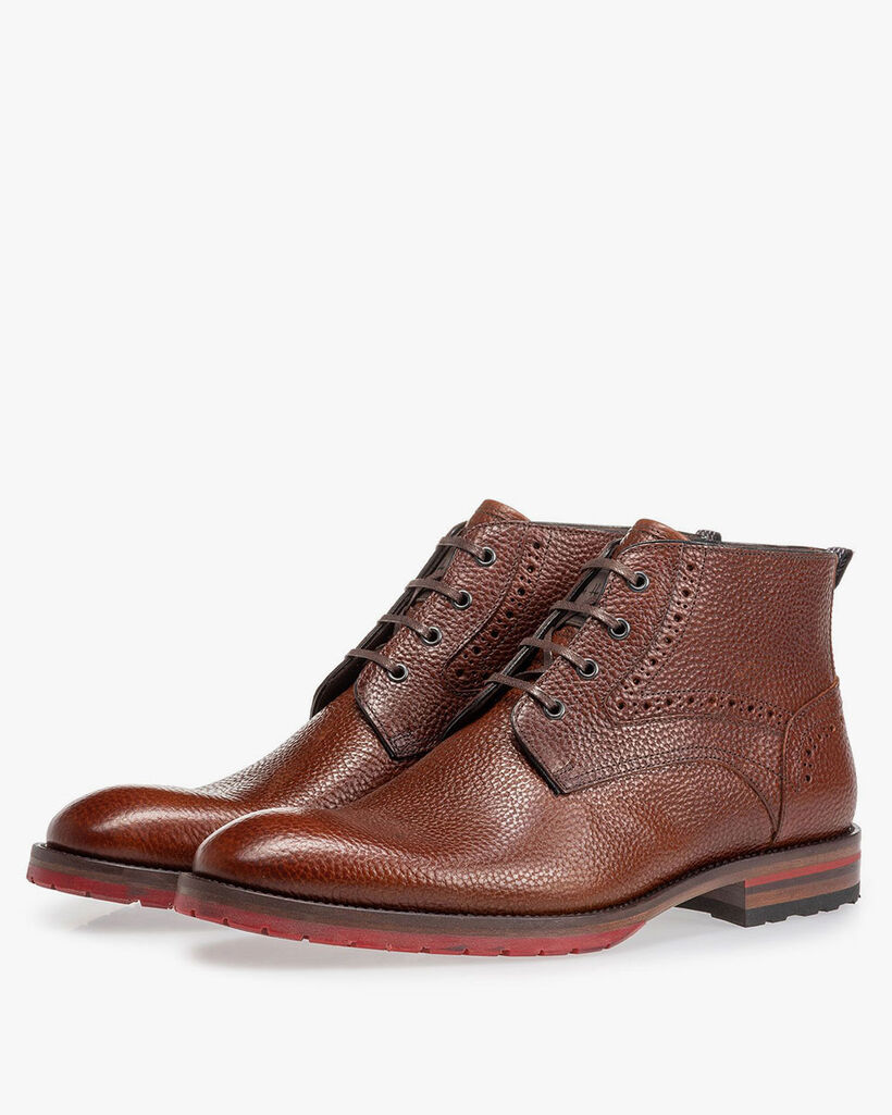 Veterboot structuurleer cognac
