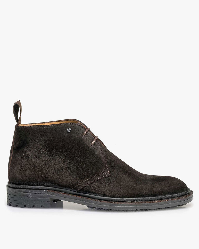 Donkerbruine su&egrave;de veterboot