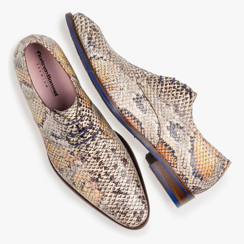Premium veterschoen met oranje snakeprint