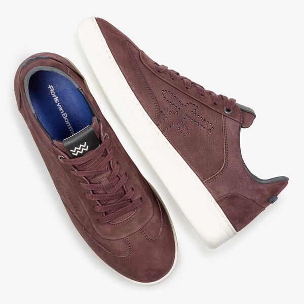 Rode nubuckleren sneaker met print