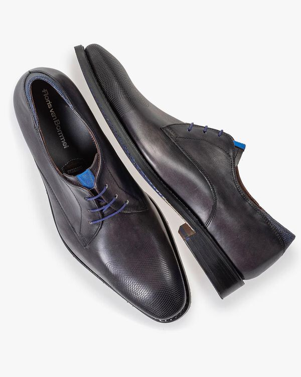 Grey calf leather lace shoe