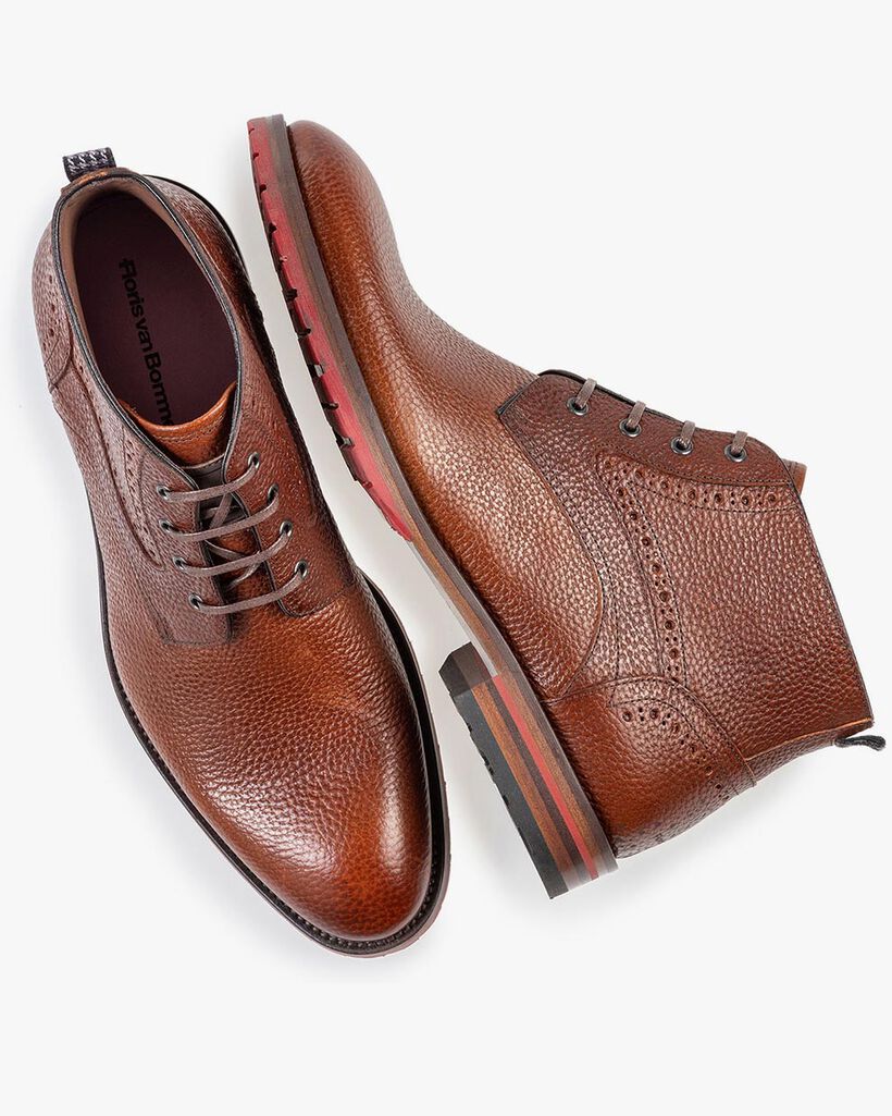 Veterboot structuurleer cognac