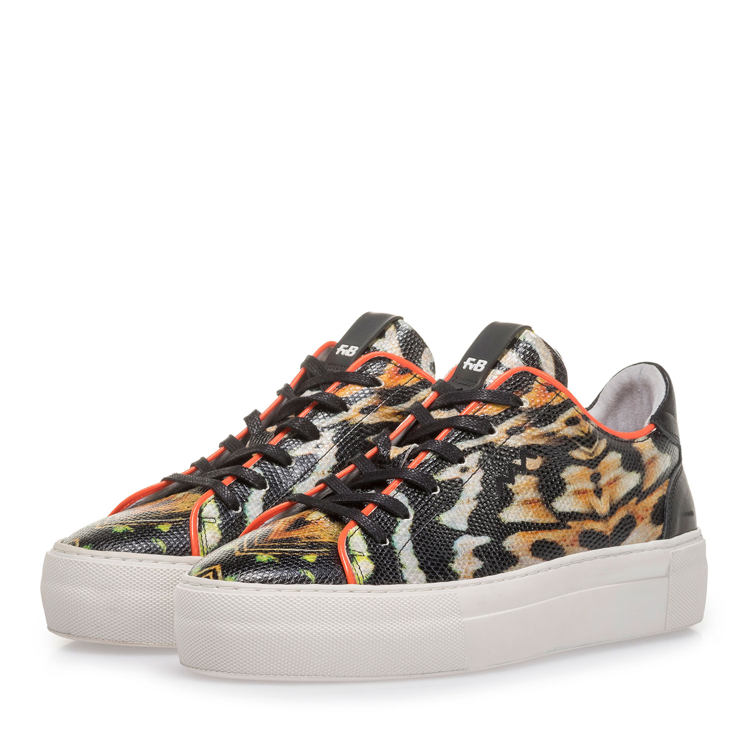 85297/05 - Zwarte leren sneaker met oranje print 85297/05 - Zwarte leren sneaker met oranje print