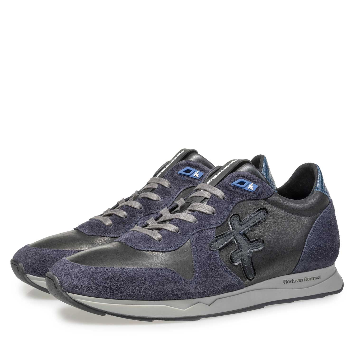 16226/07 - Nappaleren sneaker met blauwe suède accenten 16226/07 - Nappaleren sneaker met blauwe suède accenten