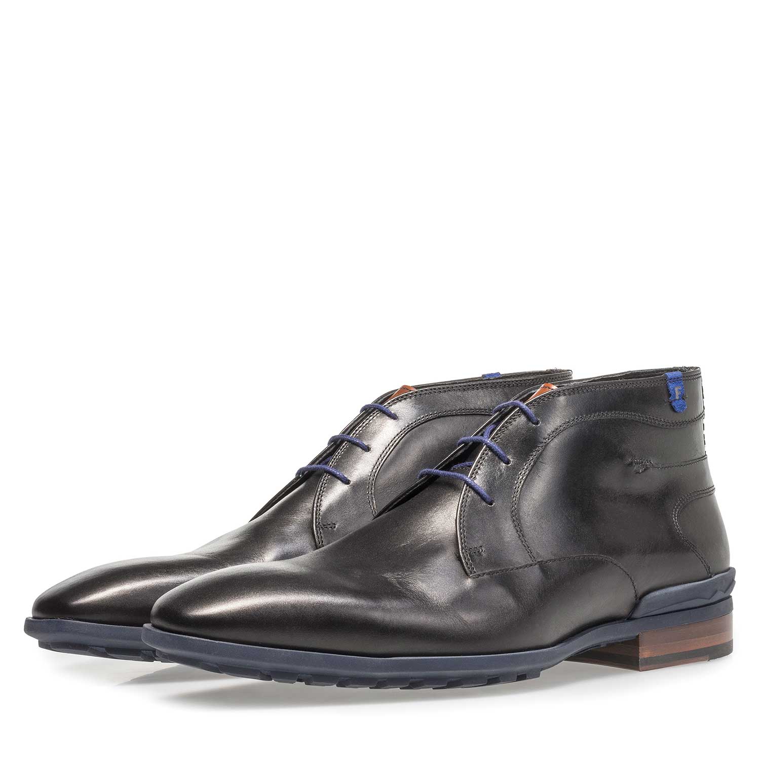 10629/01 - Black calf leather lace boot 10629/01 - Black calf leather lace boot